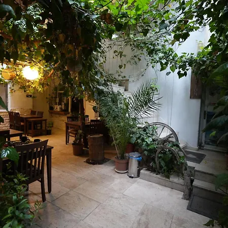Ozenturku Hotel