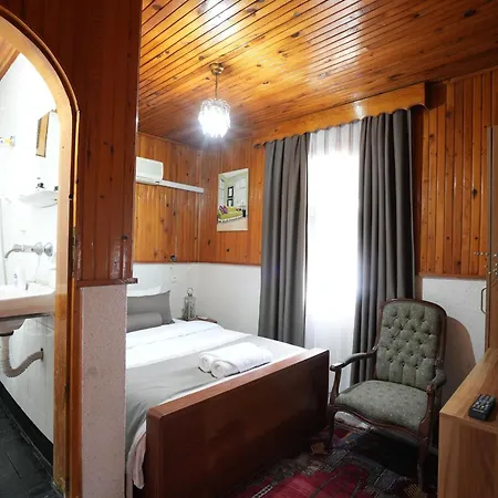 Hotel Ozenturku 3*