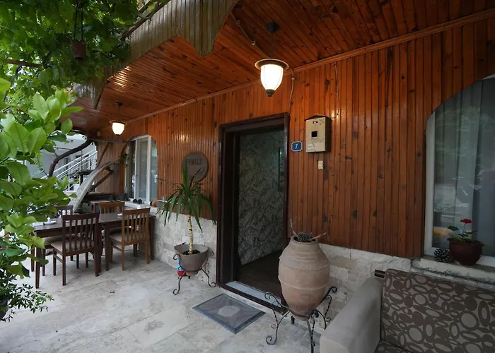 ホテル Ozenturku パムッカレ